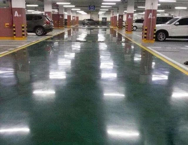 成都固化劑地坪施工注意事項(xiàng)